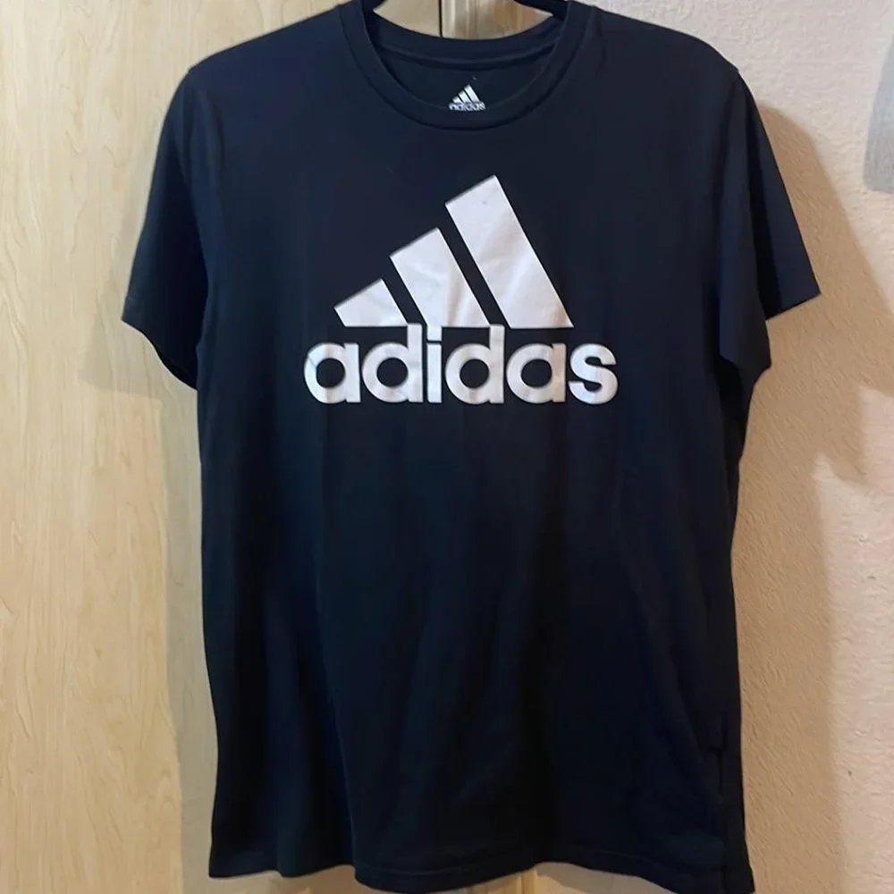 Youth 14/16 Large - Women SMALL -Black Adidas T-Shirt - Picture 1 of 2